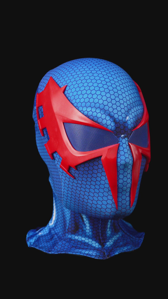 Blue Web Pattern Face Shell Mask product video by Joyydesign